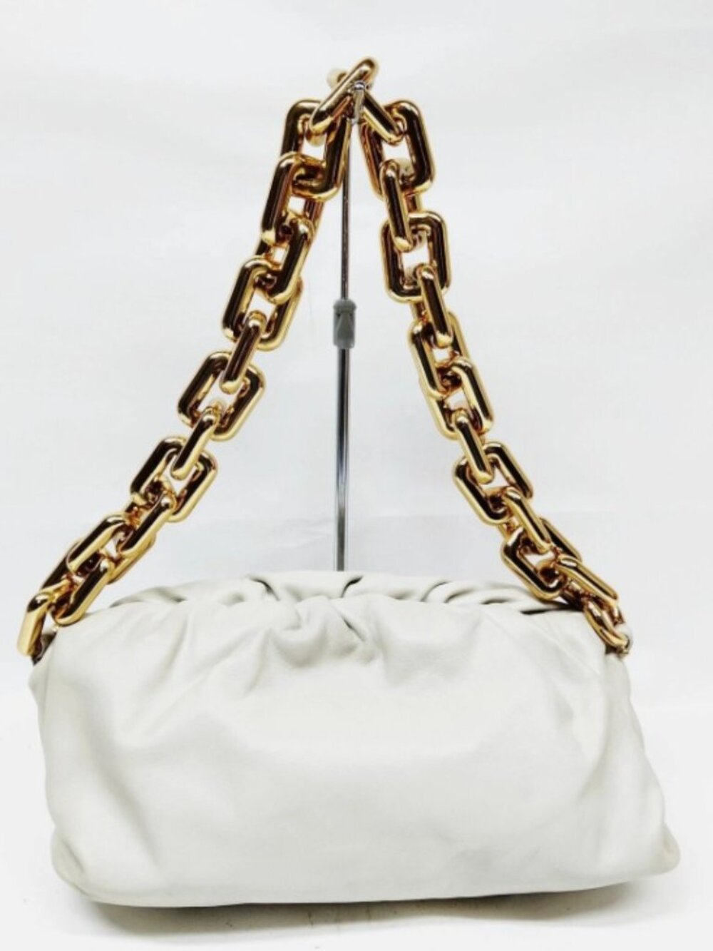 BOTTEGA VENETA Calfskin The Pouch Chain Plaster